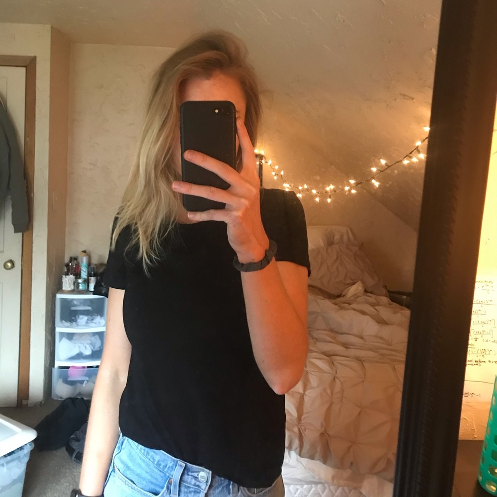 basic black tee - Picture 2 of 5